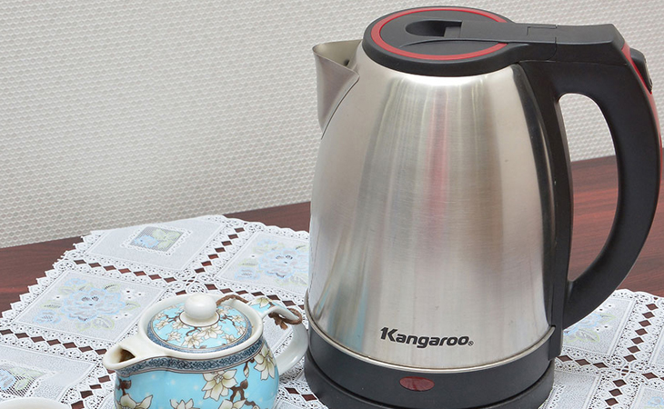 Nên mua bình đun siêu tốc chất liệu nào thì tốt, an toàn - bình đun siêu tốc inox 304