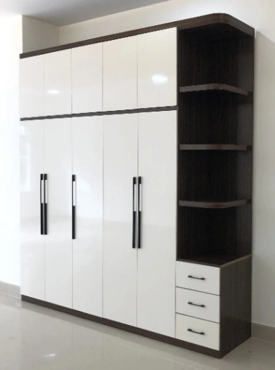 mach-ban-meo-chon-tu-quan-ao-nhua-phu-hop-voi-tung-do-tuoi