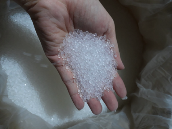 Ứng dụng của hạt hút ẩm Silica gel trong công nghiệp sản xuất 