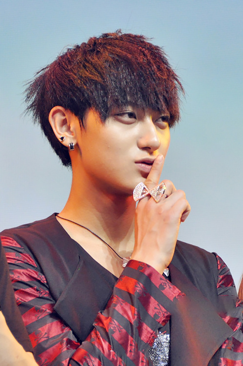 Kiểu tóc tóc layer bấm xù