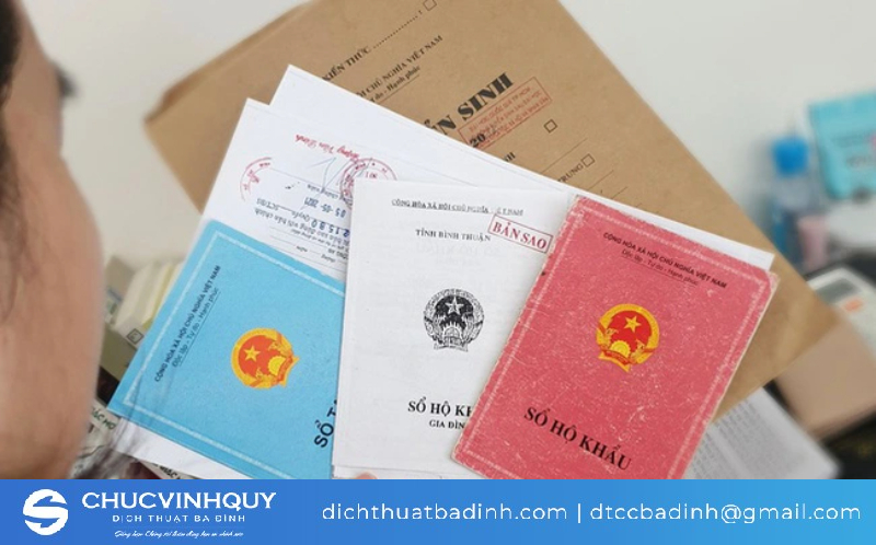 Người dân thực hiện thủ tục công chứng sổ hộ khẩu ở đâu?