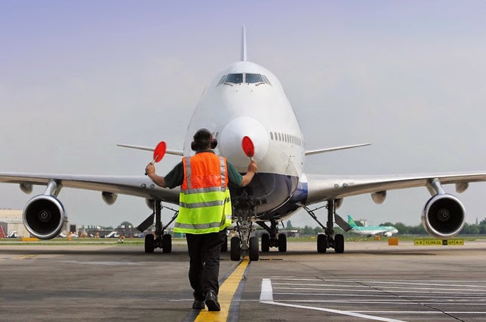 dich-thuat-chuyen-nganh-o-to-hang-khong