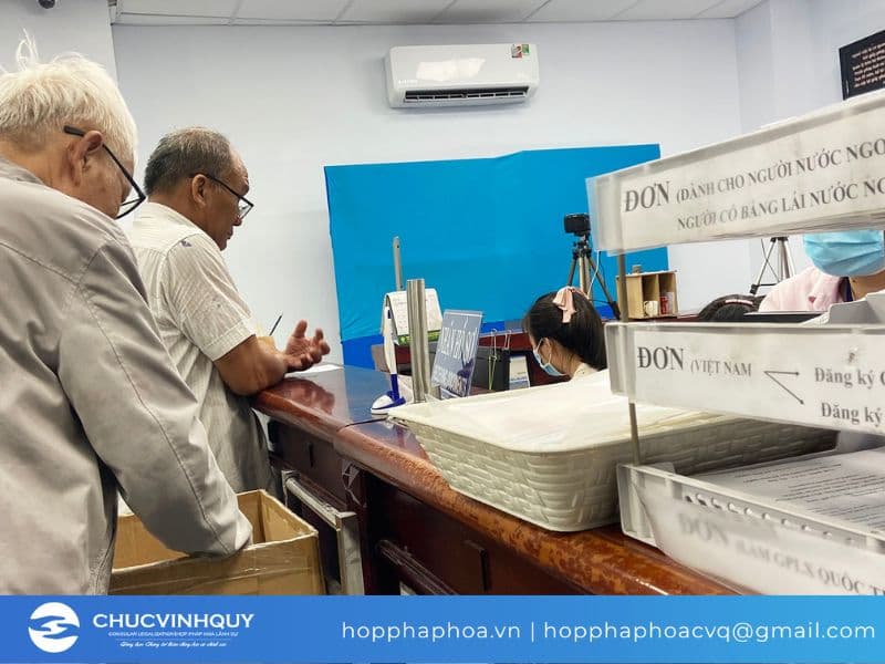 Chi phí gia hạn GPLX phụ thuộc vào một số yếu tố