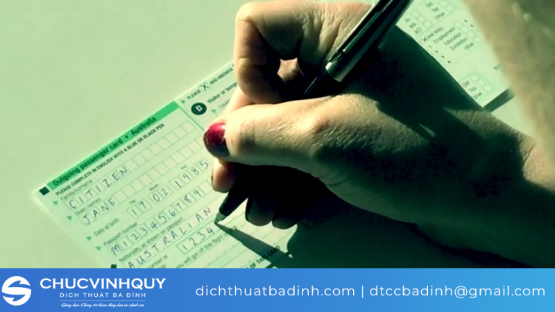 Điền mặt sau phiếu khai nhập cảnh Úc