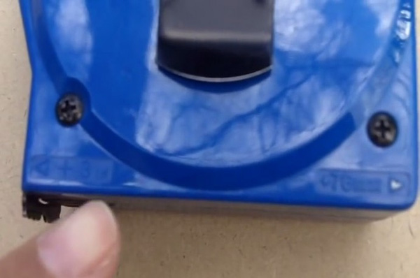 Chống nước và bụi: