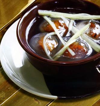 an-che-thit-heo-quay-xu-hue