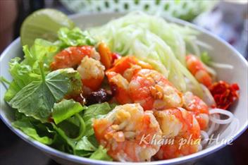 bun-tom-kho-danh-mot-bien-tau-trong-kho-tang-am-thuc-co-do