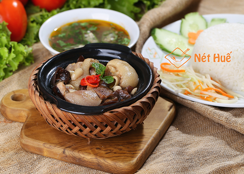 deo-thom-mon-xoi-thit-hom-xu-hue