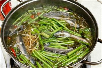 lau-ca-keo-va-bun-bo-hue-giai-ngay-sau-tet