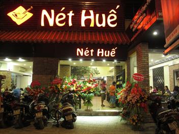 kham-pha-nha-hang-hue-ngon-nhat-ha-noi-tren-duong-nguyen-chi-thanh