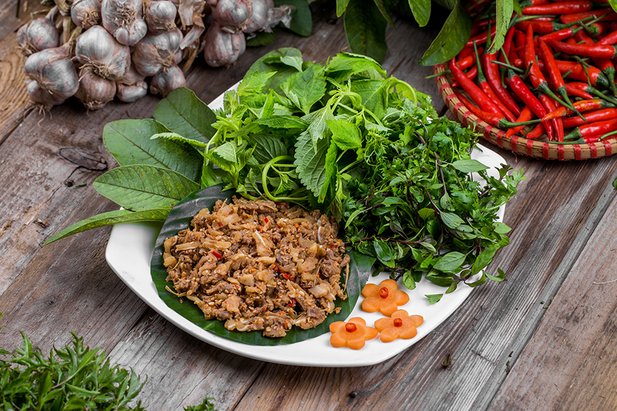 dac-san-mien-trung-tai-co-do