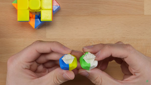 So sánh các mảnh của MoYu Weilong WR M và GTS3 M