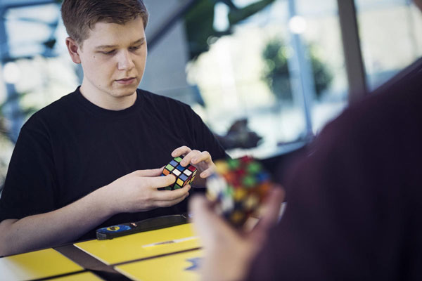 Cube mới chưa chắc đã giúp bạn cải thiện thành tích ảnh 01