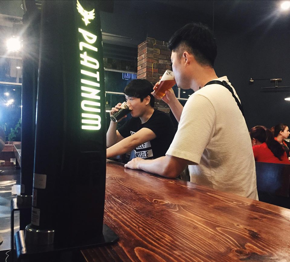 bia-thủ-công-và-cách-thức-uống-bia-thủ-công-đúng-chuẩn