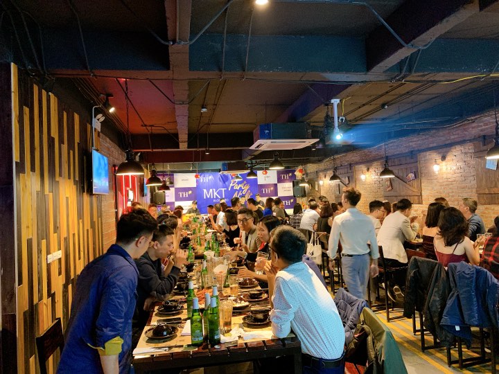 tiec-lien-hoan-cong-ty