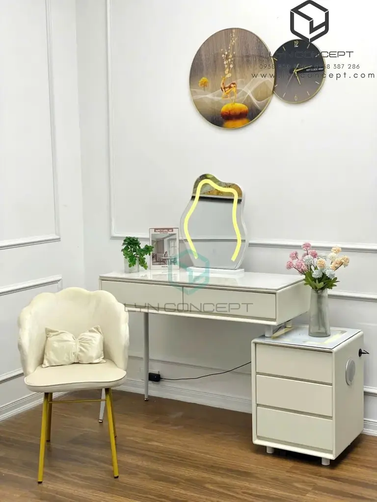 Bộ Bàn Trang Điểm Nhập Khẩu Thông Minh - BTĐ61.3