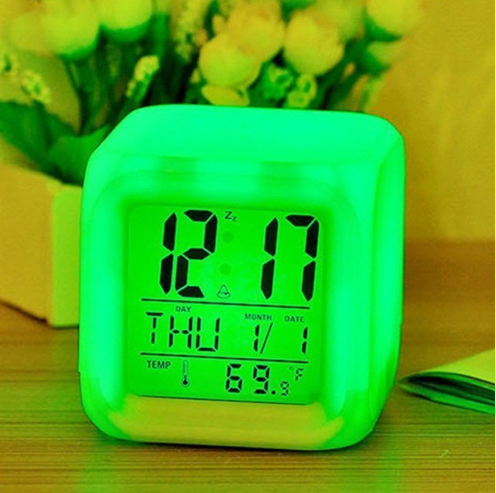 Đồng Hồ Vuông Để Bàn - Đa năng đổi màu, thiết kế hiện đại