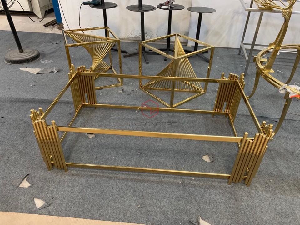 Bàn Trà Sofa Chữ Nhật Mặt Kính Đen Chân Inox Mạ Pvd Màu Vàng Cao Cấp - BT19B