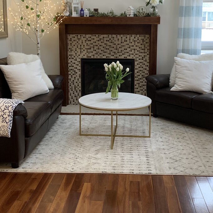 Bàn Trà Tròn D75 Mặt Đá Trắng Chân Sắt Chữ Thập Sơn Vàng