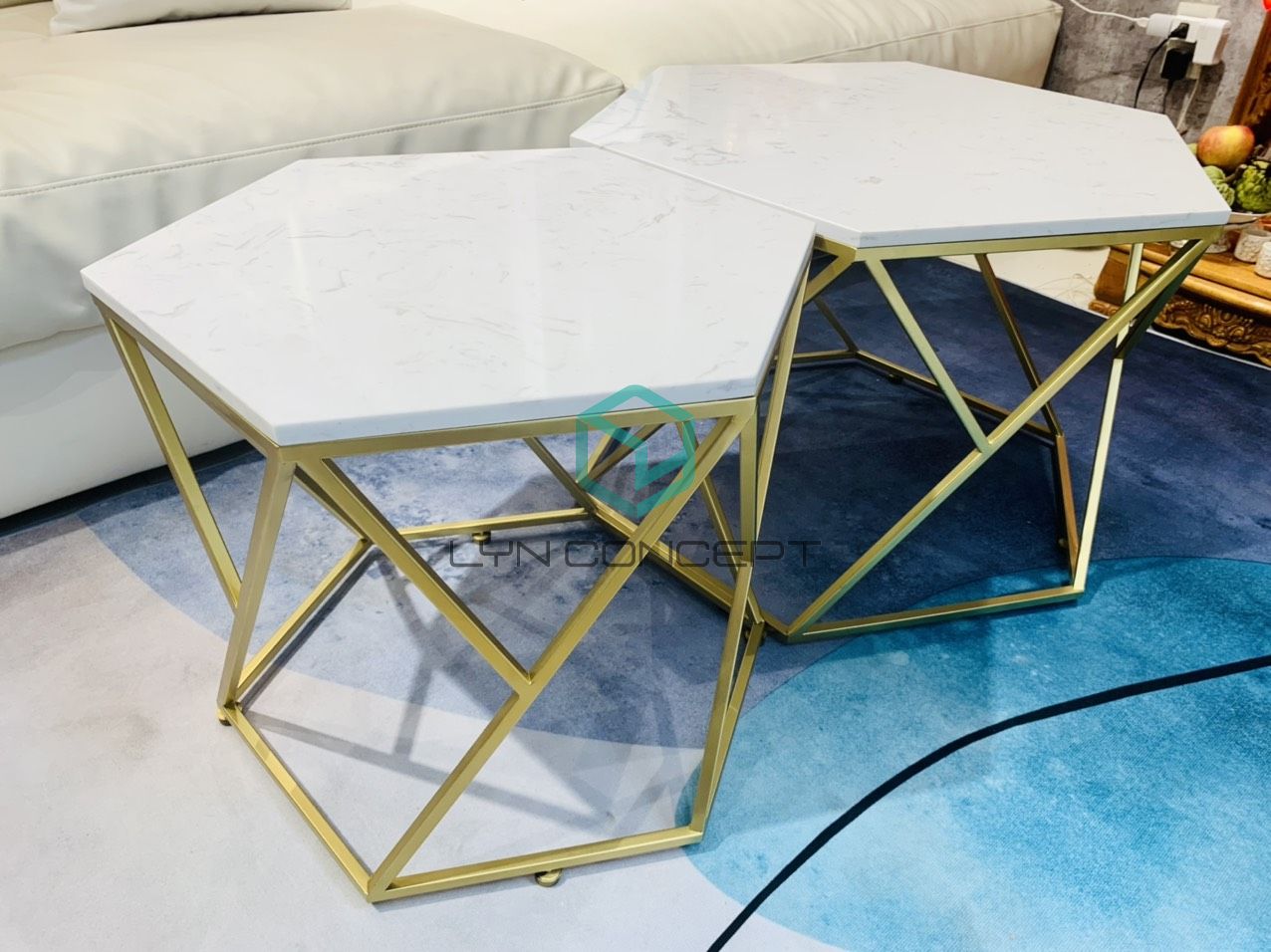 Bàn Trà Đôi Lục Giác Mặt Đá Trắng Chân Sắt Sơn Vàng