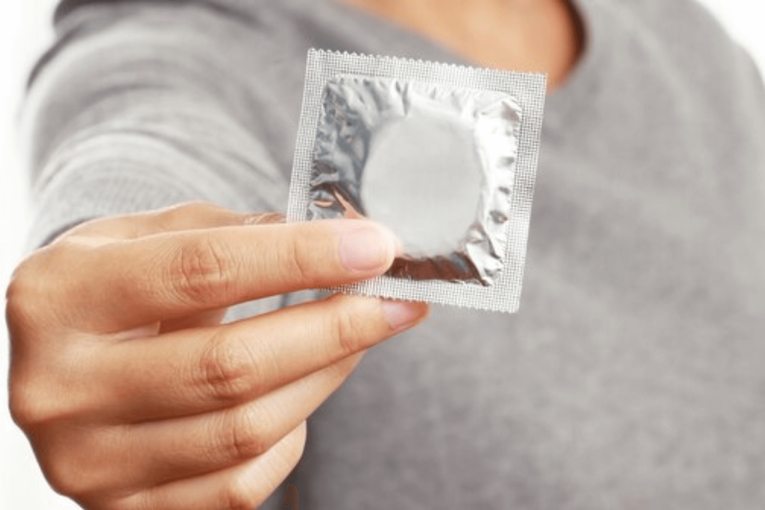 Tác hại khôn lường của bao cao su giả