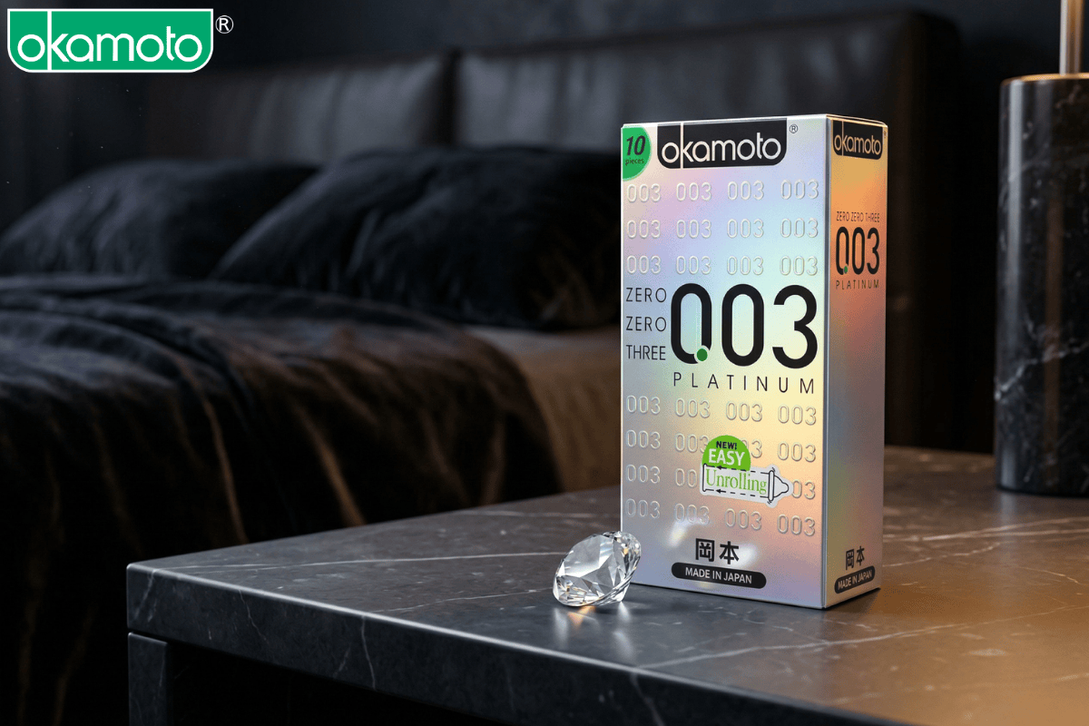 Bao cao su không mùi Okamoto 0.03 Platinum mang lại cảm giác tàng hình.