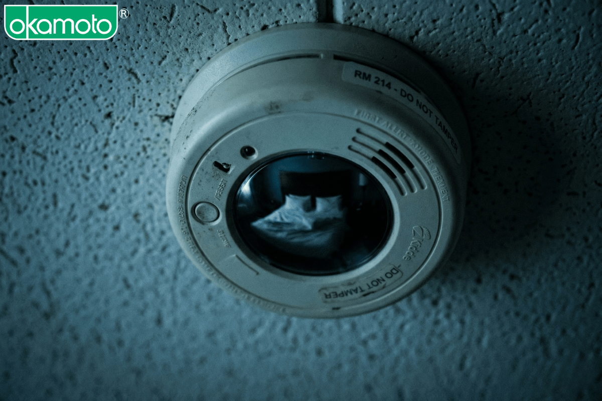 Rủi ro camera ẩn và nỗi ám ảnh bị theo dõi trong phòng khách sạn.