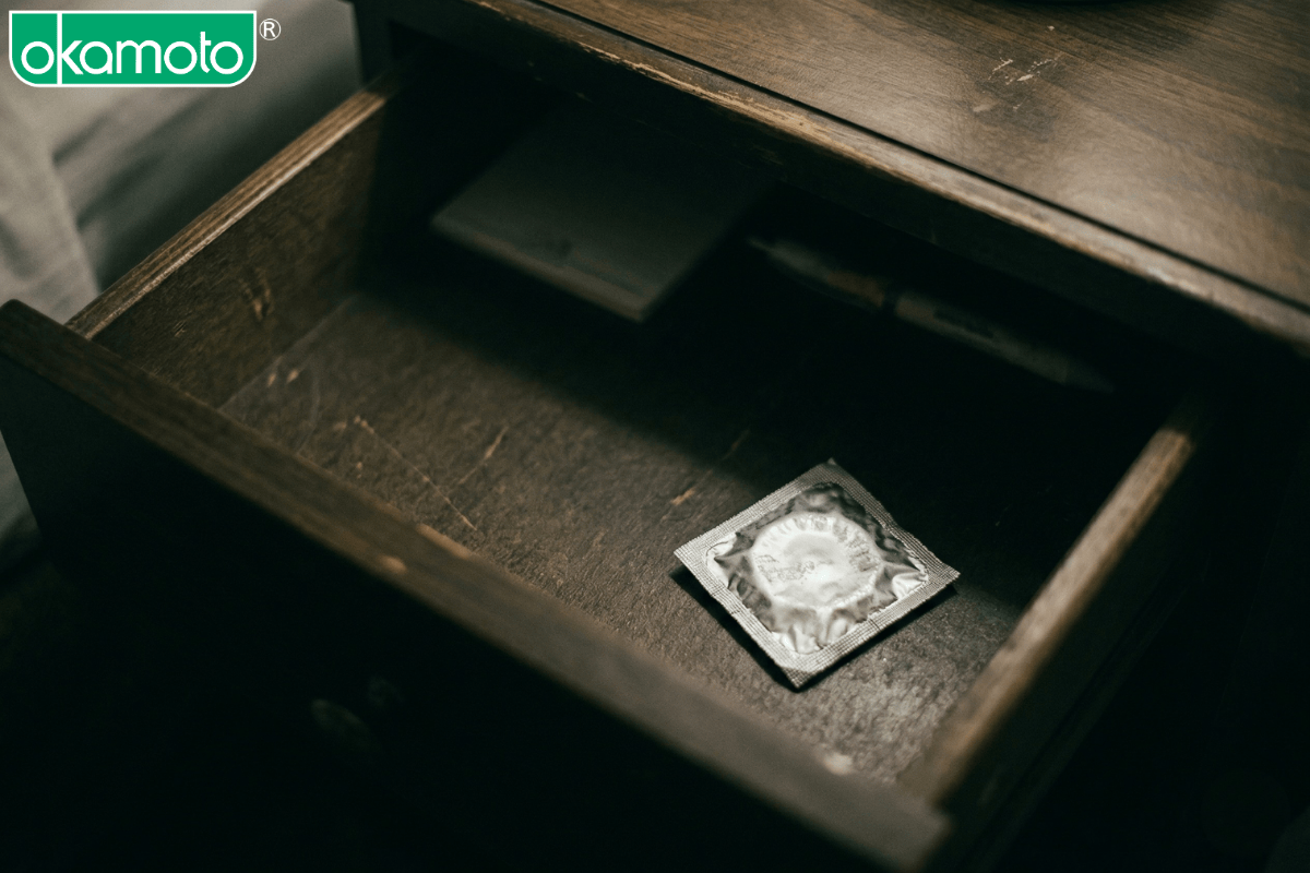 Rủi ro khi sử dụng bao cao su miễn phí kém chất lượng tại khách sạn.