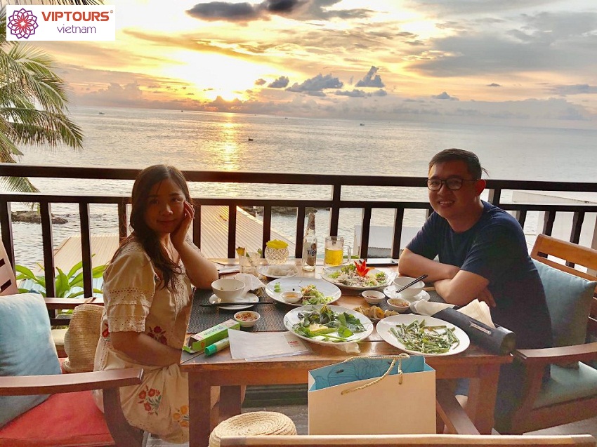 an-tom-hum-o-phu-quoc-nha-hang-xin-chao