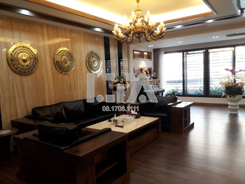 Nội thất thiết kế gỗ óc chó mang tới sự đẳng cấp cho không gian