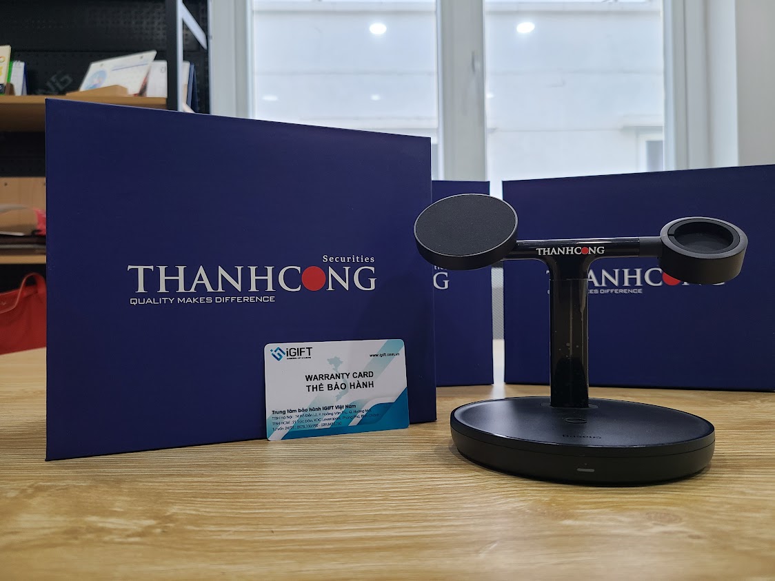 Đế sạc không dây Baseus Swan 3 in 1 in logo Thành Công 1 Đế sạc không dây Baseus Swan 3 in 1 in logo Thành Công Quà tặng công nghệ doanh nghiệp