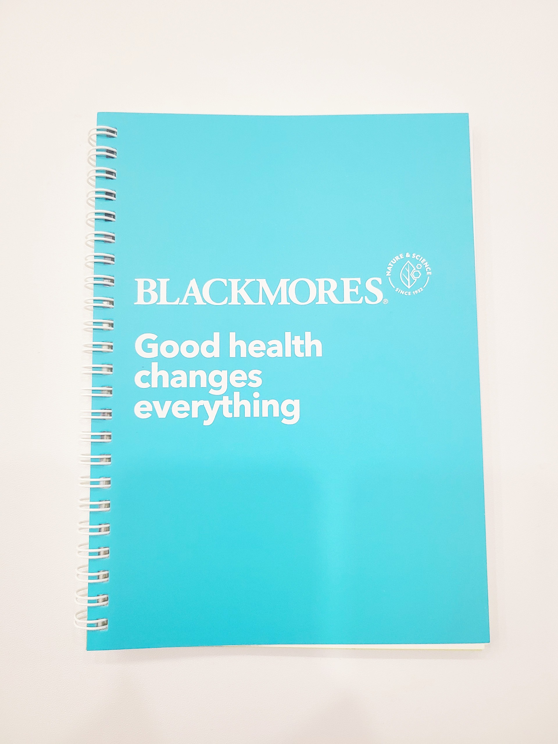 Bộ quà tặng Túi + Sổ + Bút in logo BlackMores 2 Bộ quà tặng Túi + Sổ + Bút in logo BlackMores Quà tặng công nghệ doanh nghiệp