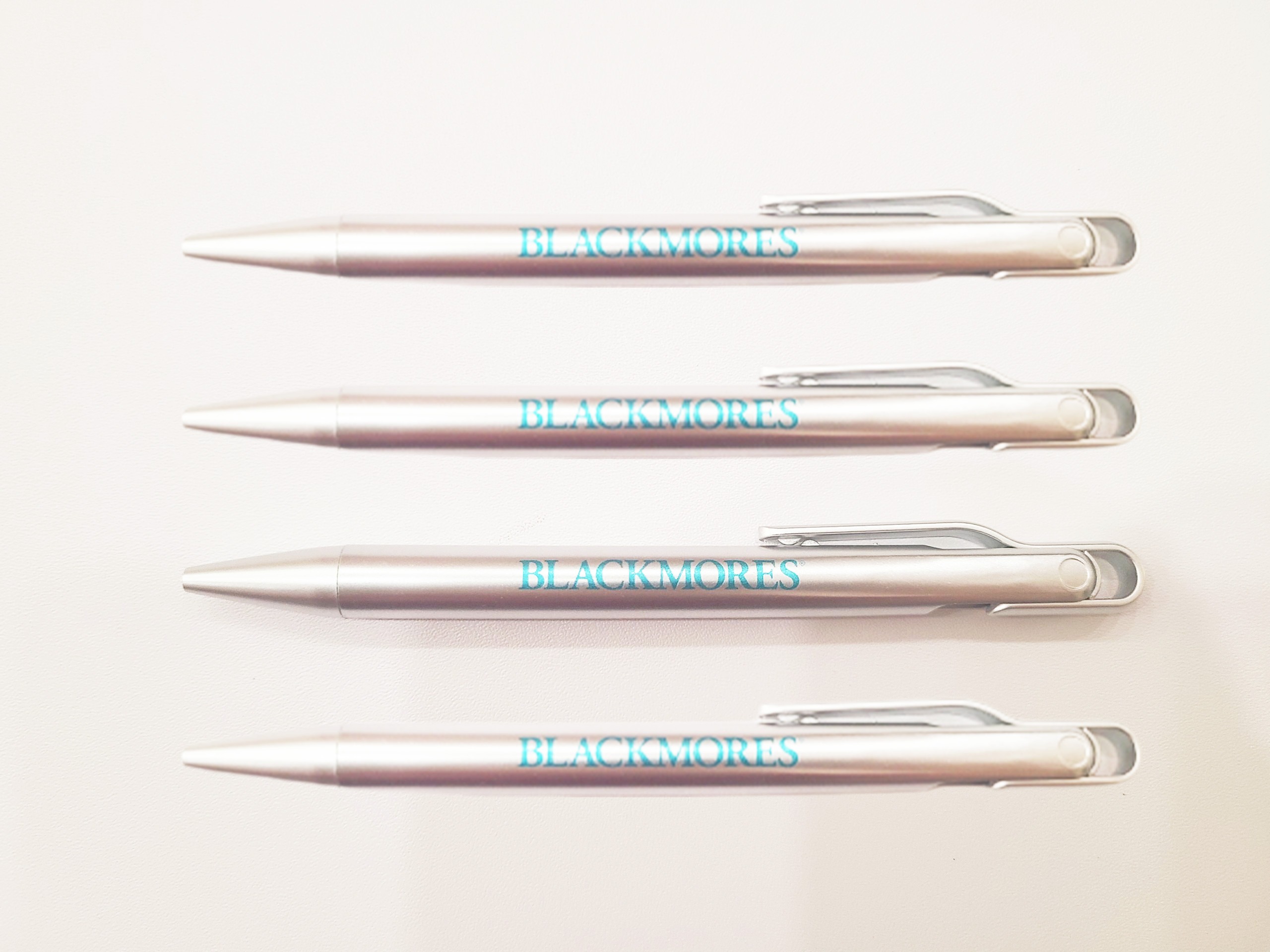 Bộ quà tặng Túi + Sổ + Bút in logo BlackMores 1 Bộ quà tặng Túi + Sổ + Bút in logo BlackMores Quà tặng công nghệ doanh nghiệp