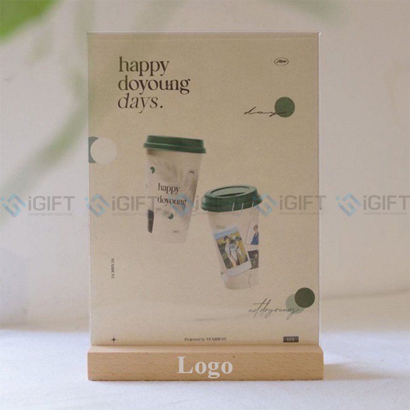 Menu gỗ để bàn in ấn theo yêu cầu 1 Menu gỗ để bàn in ấn theo yêu cầu Quà tặng công nghệ doanh nghiệp