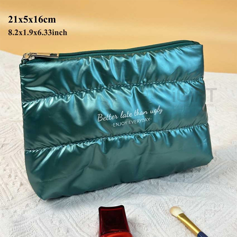 Túi đựng mỹ phẩm chống nước cao cấp - In logo theo yêu cầu 3 Túi đựng mỹ phẩm chống nước cao cấp - In logo theo yêu cầu Quà tặng công nghệ doanh nghiệp