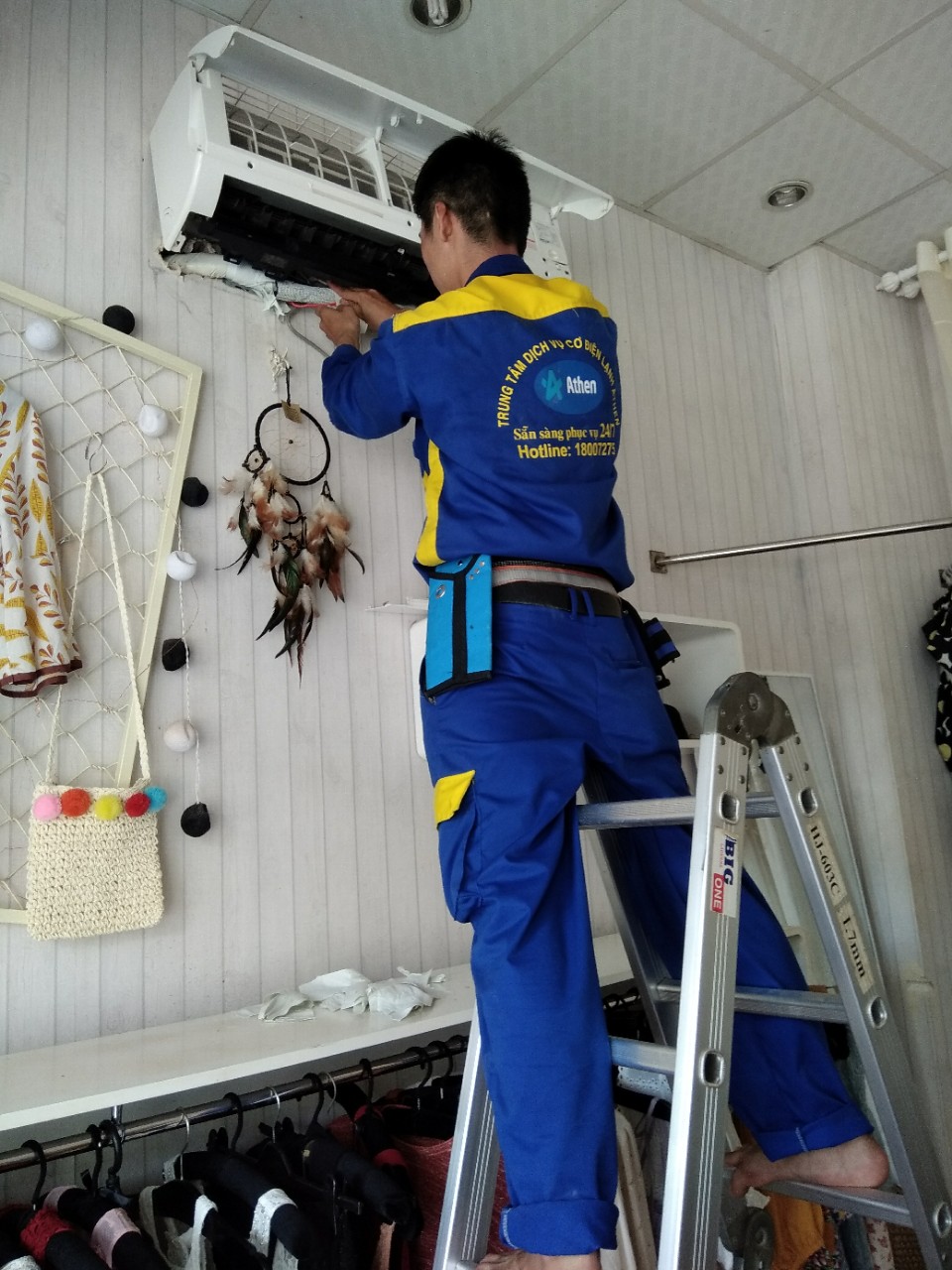 Quy trình vệ sinh máy lạnh tại nhà khách hàng