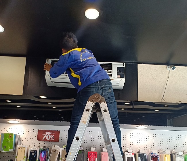 Sửa chữa máy lạnh giá rẻ uy tín tại TP. HCM