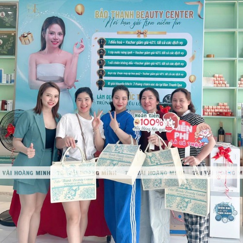 feed back thực tế từ khách hàng khi nhận quà tặng tại Túi Vải Hoàng Minh