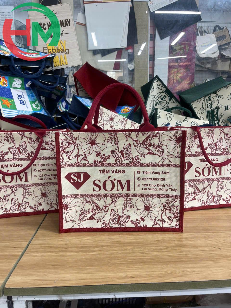 Túi vải linen in logo tiệm vàng sớm có thiết kế nổi bật nâng tầm thương hiệu