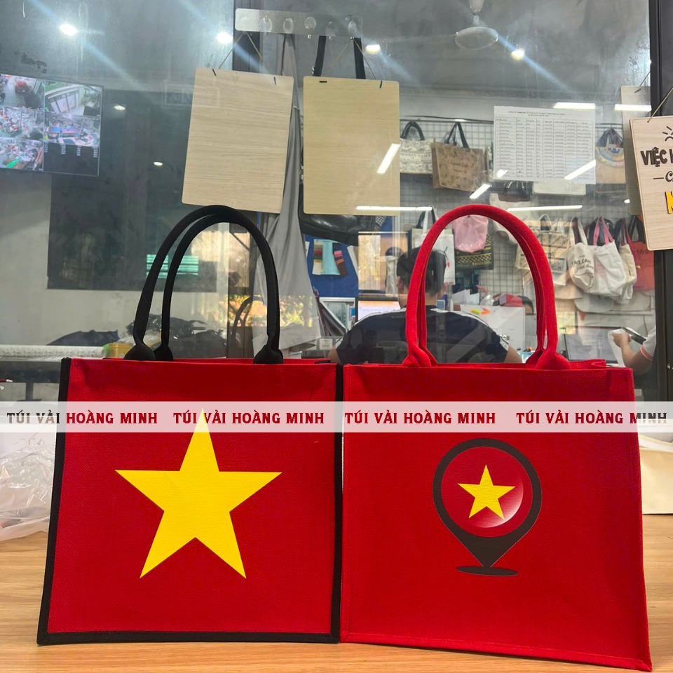 Màu sắc và phong cách in logo phù hợp với dịp lễ 30/4 -1/5