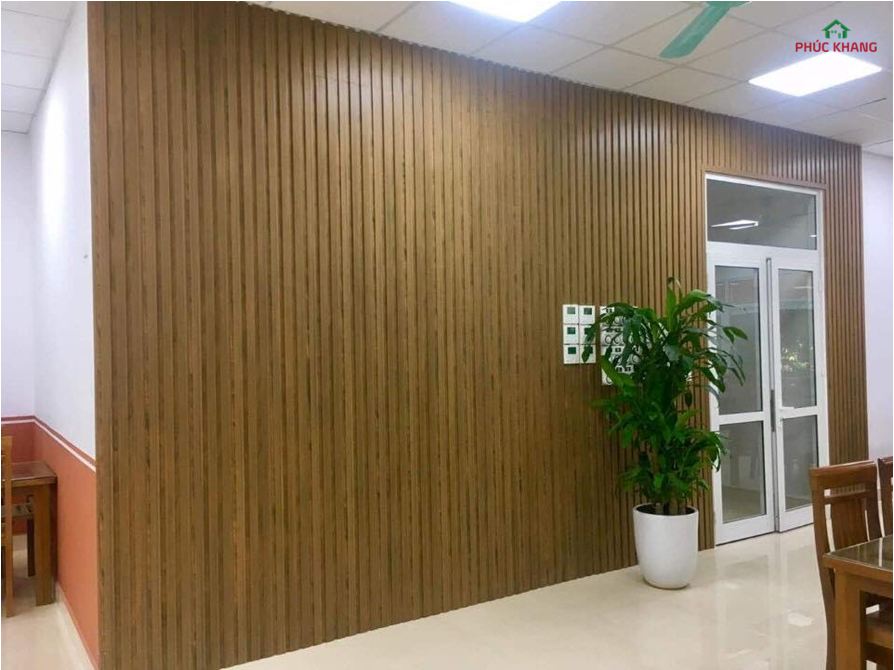 cac mau tam op tuong nhua PVC dep 3