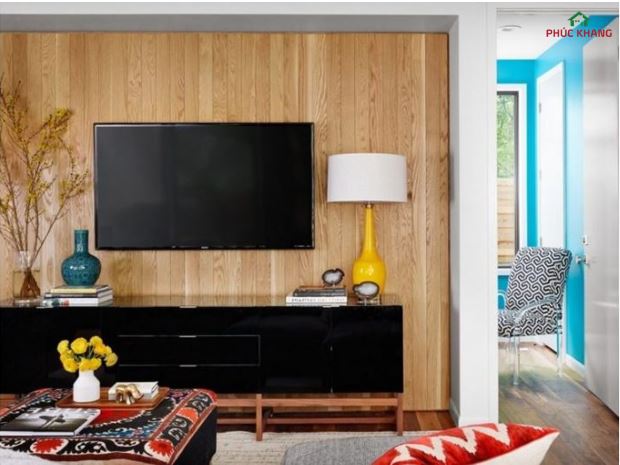 tam op tuong pvc lam backdrop tivi