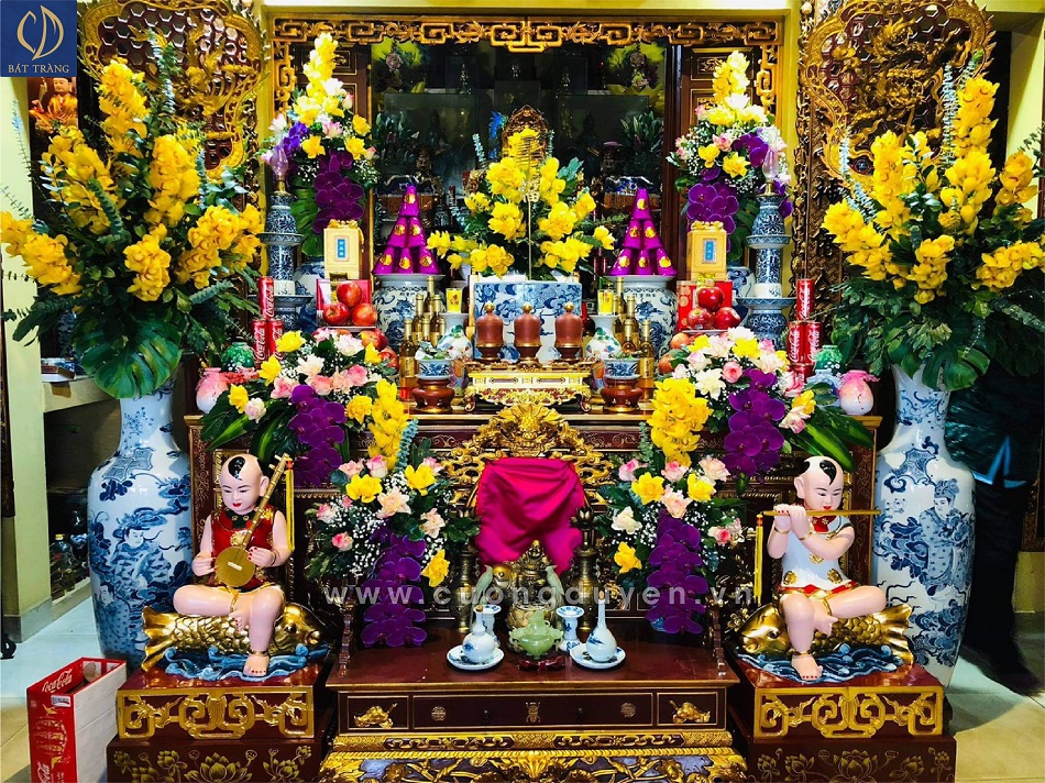 ĐẠI TIỆC TỨ PHỦ THÁNG 8 HÀNG NĂM MANG Ý NGHĨA GÌ?