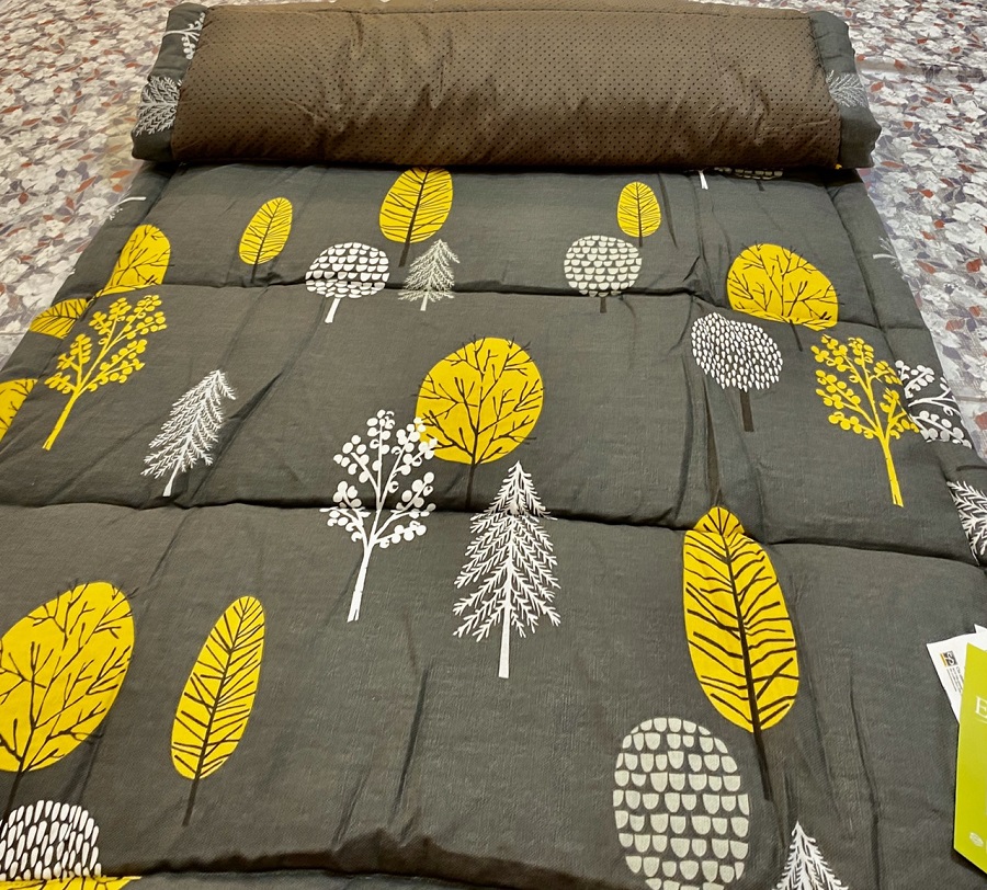 Bạn nên ưu tiên vật liệu thoáng mát, dễ chịu