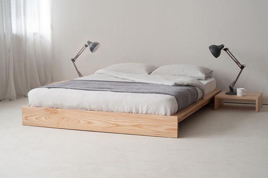 Mẫu 13: Giường ngủ chân thấp từ gỗ tự nhiên