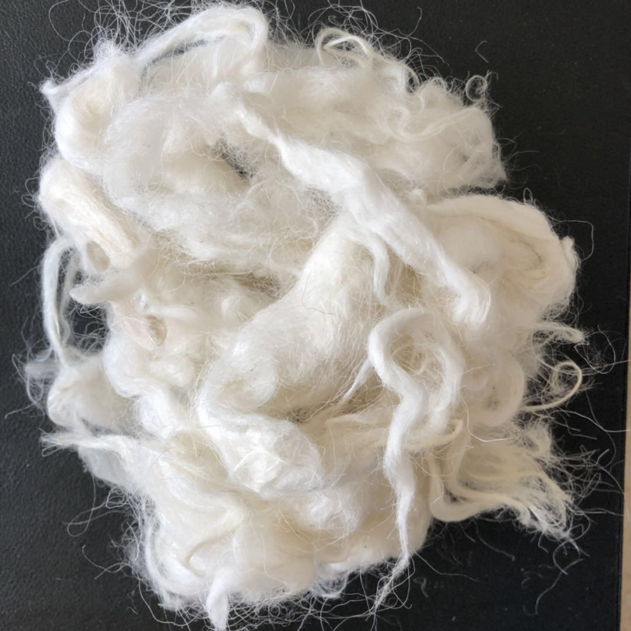 Sợi len có cấu tạo gồm 3 phần: lớp vảy, lớp vỏ và lớp lõi