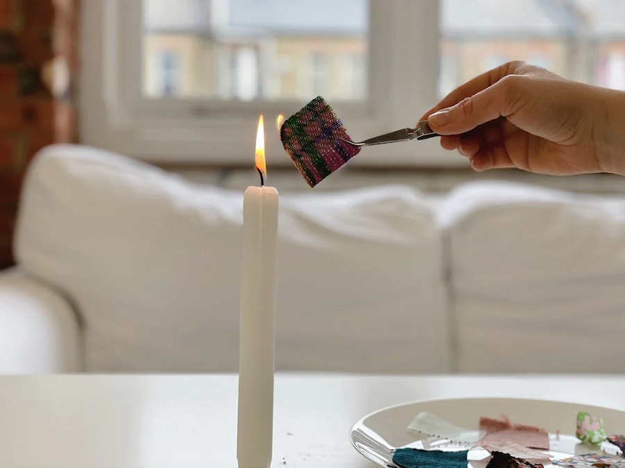 Kiểm tra vải polyester bằng cách đốt một mẫu vải nhỏ