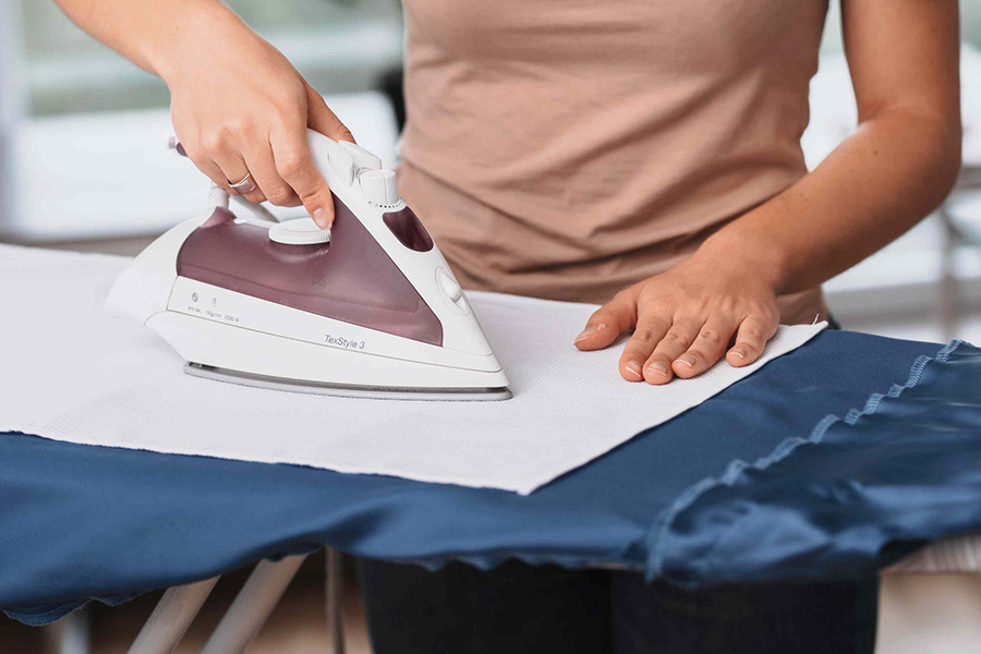 Tránh là ủi vải satin là nhiệt độ cao