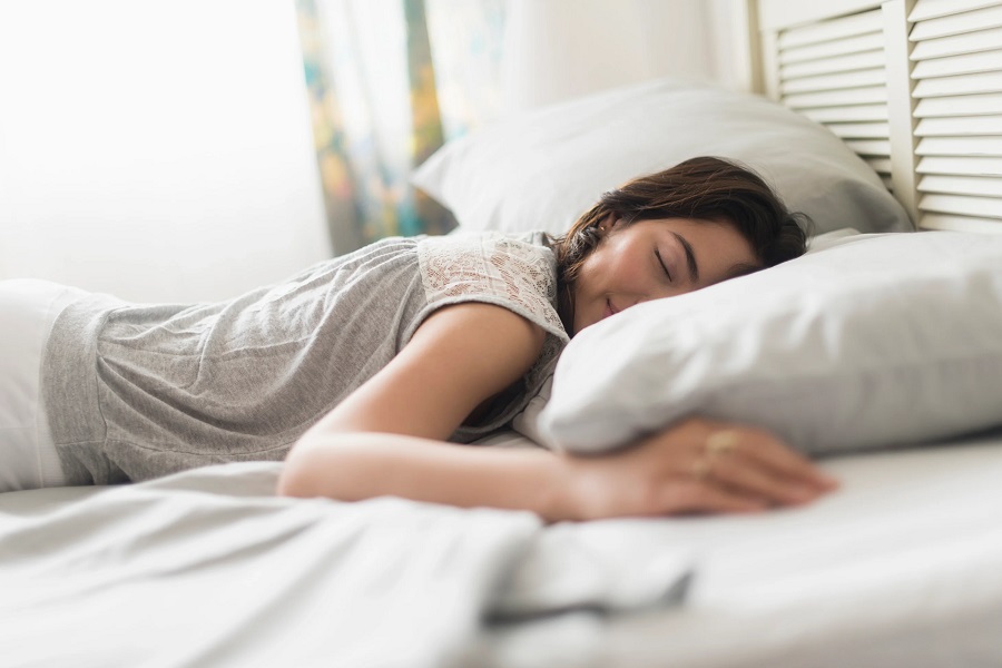Mỗi đêm cơ thể đào thải ra vô vàn tế bào chết và mồ hôi khi ngủ