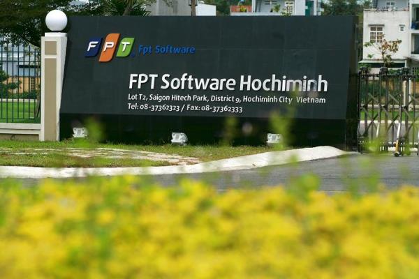 Sau cấm ngủ trưa nhân viên FPT chỉ được dùng tiếng Anh trong giờ làm việc